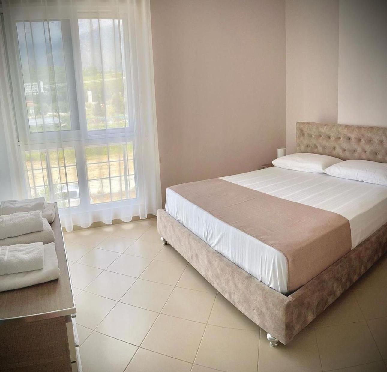 Endy Apartaments Orikum Exterior foto