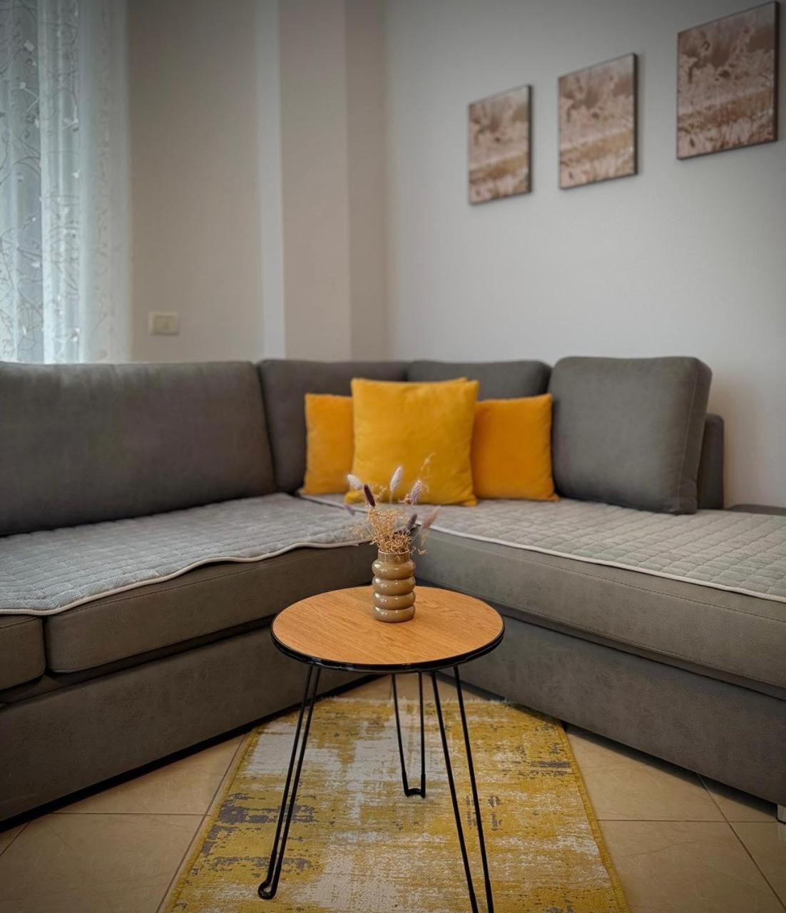Endy Apartaments Orikum Exterior foto